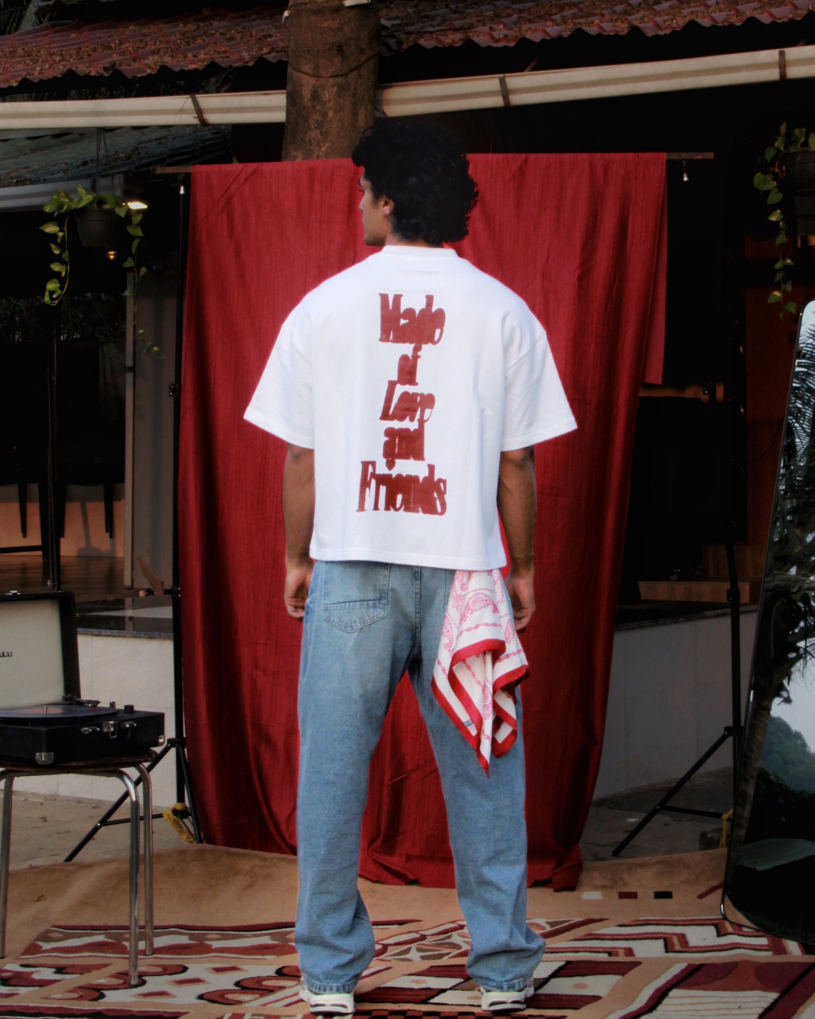 MADE OF LOVE AND FRIENDS (BOX-FIT)