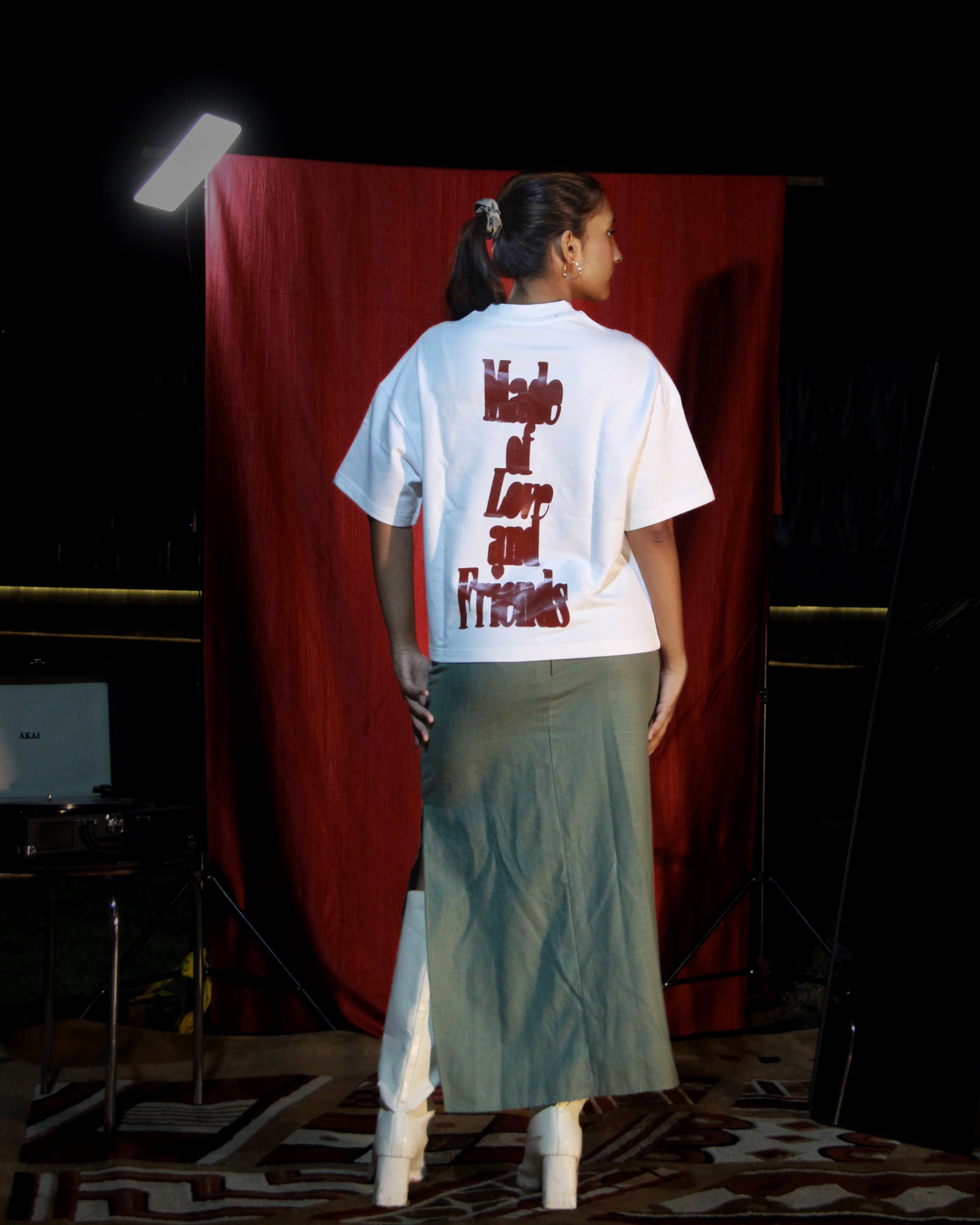 MADE OF LOVE AND FRIENDS (BOX-FIT)